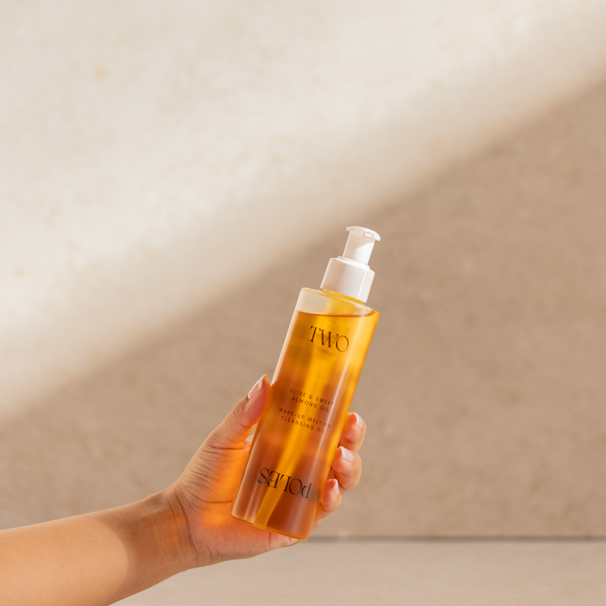 CLEANSING OIL