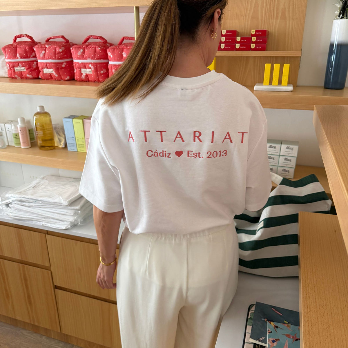 Camiseta ATTARIAT rosa de corte amplio ligeramente oversized