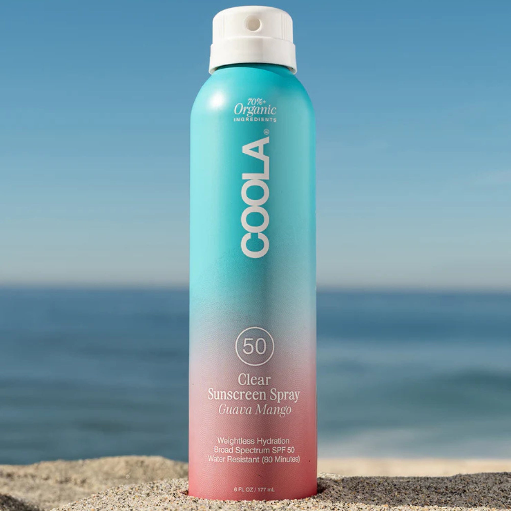 Aplicación de protector solar corporal en spray resistente al agua