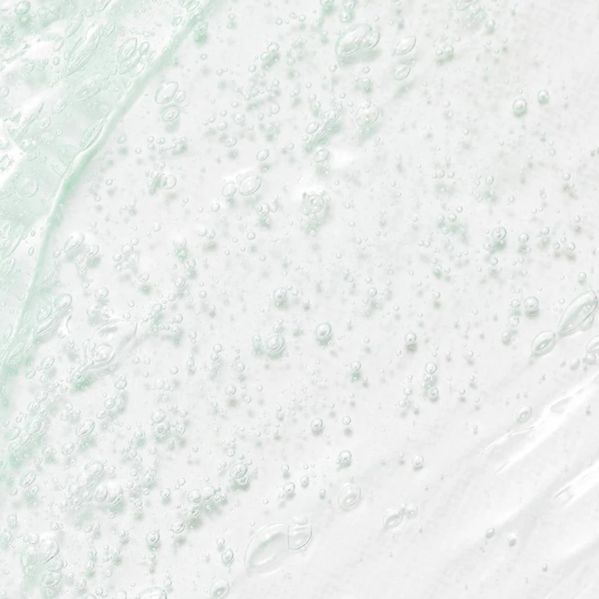 GREEN PLUM REFRESHING CLEANSER
