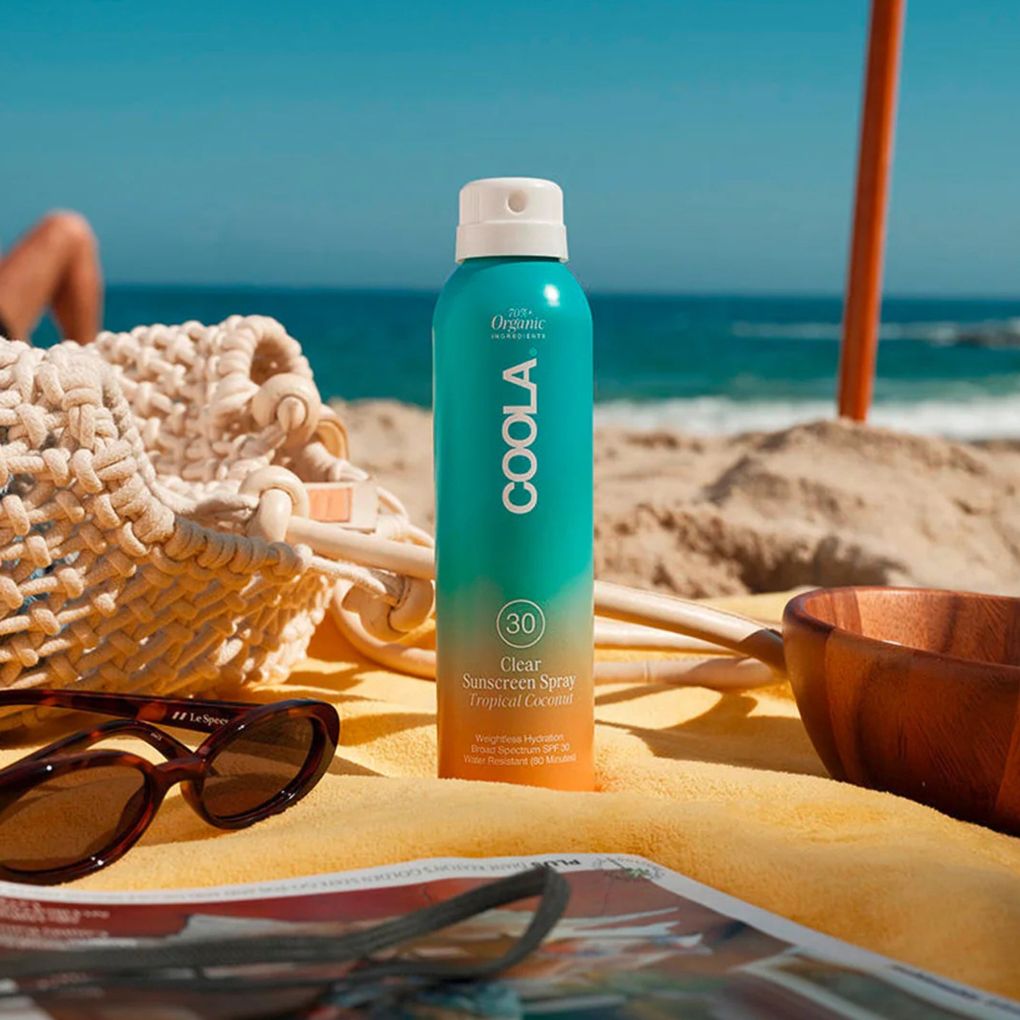 Coola sunscreen spray SPF 50 resistente al agua y sudor