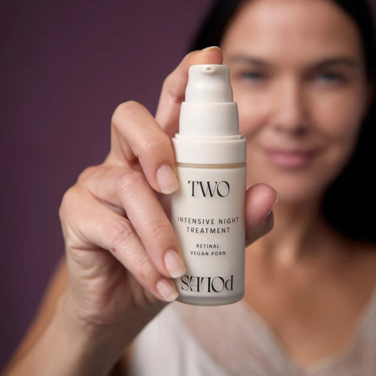 Tratamiento facial TWO POLES con retinal y péptidos para arrugas, firmeza y textura irregular