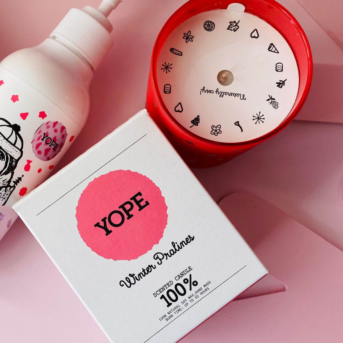 Vela aromática YOPE con fragancia dulce de chocolate y cereza